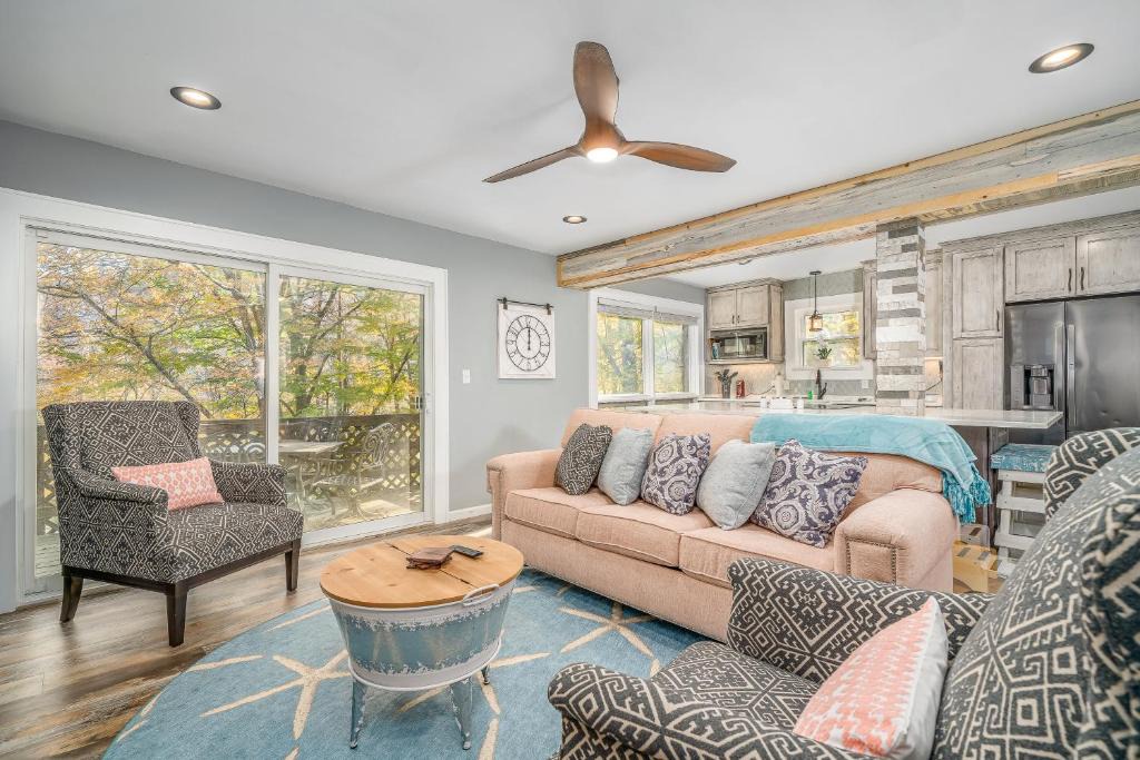 Sugar Mountain Apartment | Bee Branch 05