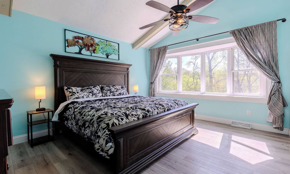 Bellevue House | Bellevue Home - 15 Min to CWS - 5 Min to Offutt AFB