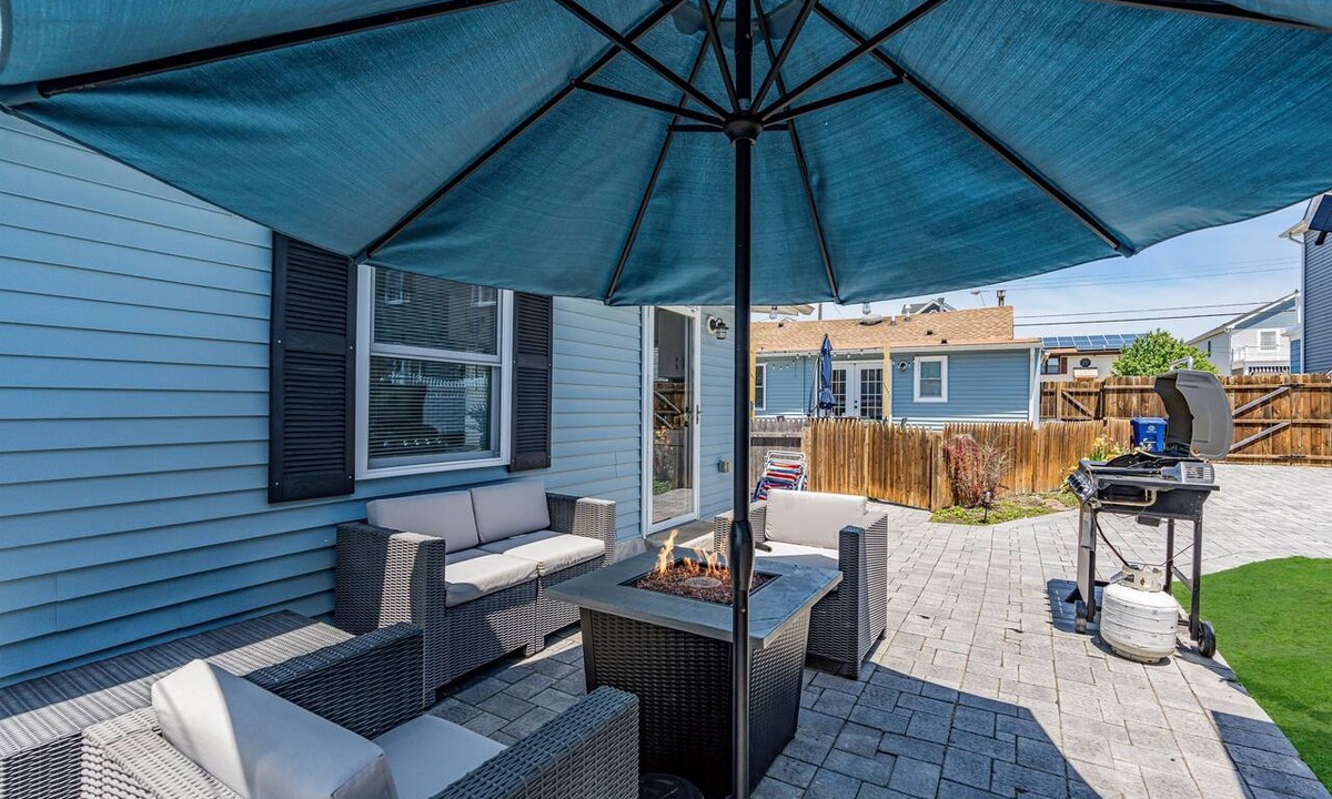 Wall House | Belmar Beach Bungalow · 3.5 Blocks to Sand · Fire Pit, Grill, 3 Beach Badges