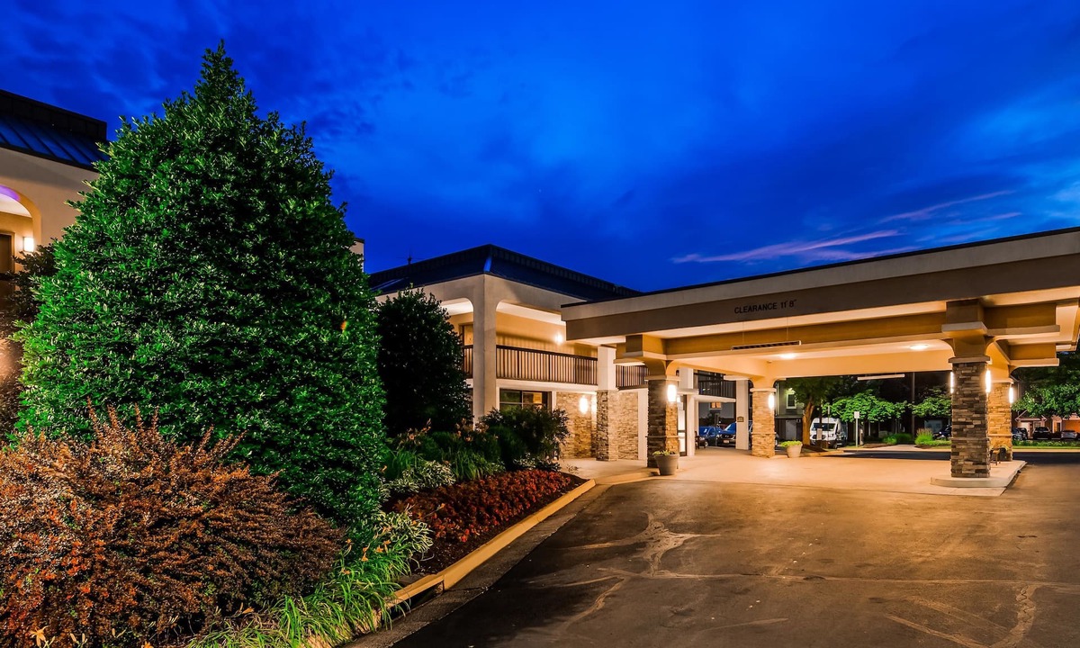 Sterling Hotel | Best Western Dulles Airport Inn