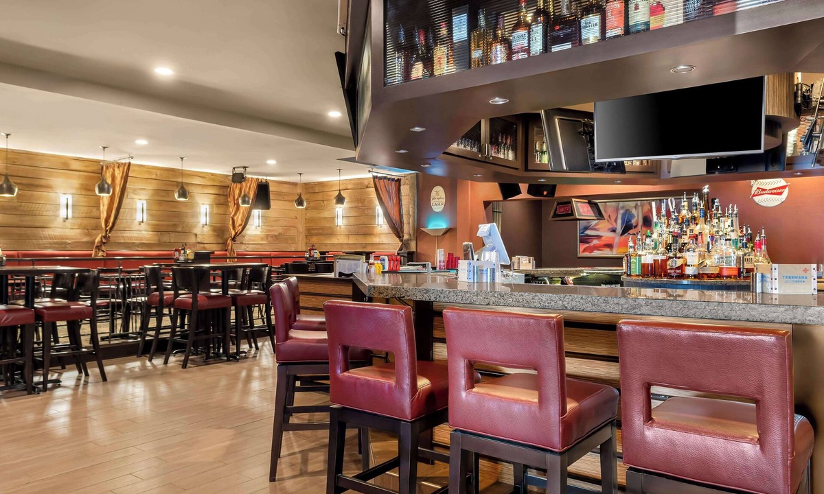 Newport Hotel | Best Western Newport Inn