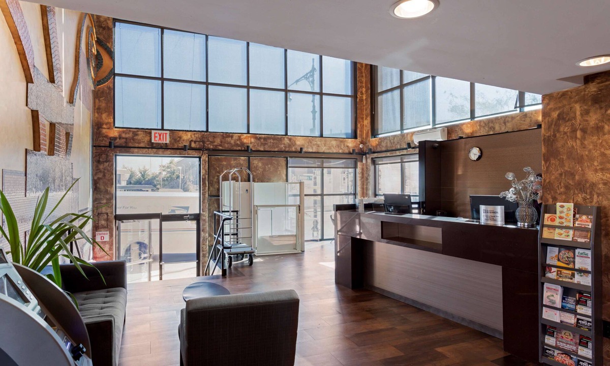 Sheepshead Bay Hotel | Best Western Plus Brooklyn Bay Hotel