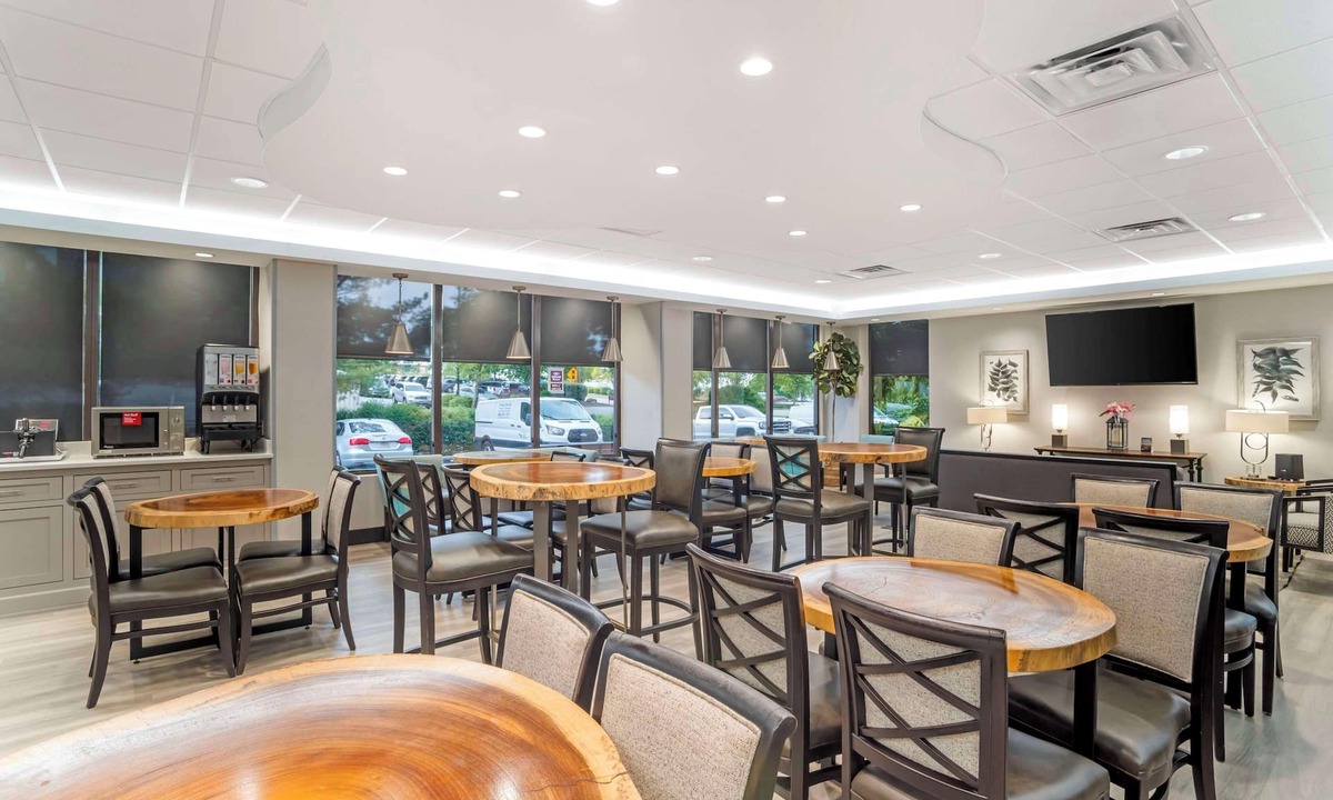 Greenville - Spartanburg Hotel | Best Western Plus Greenville I-385 Inn & Suites