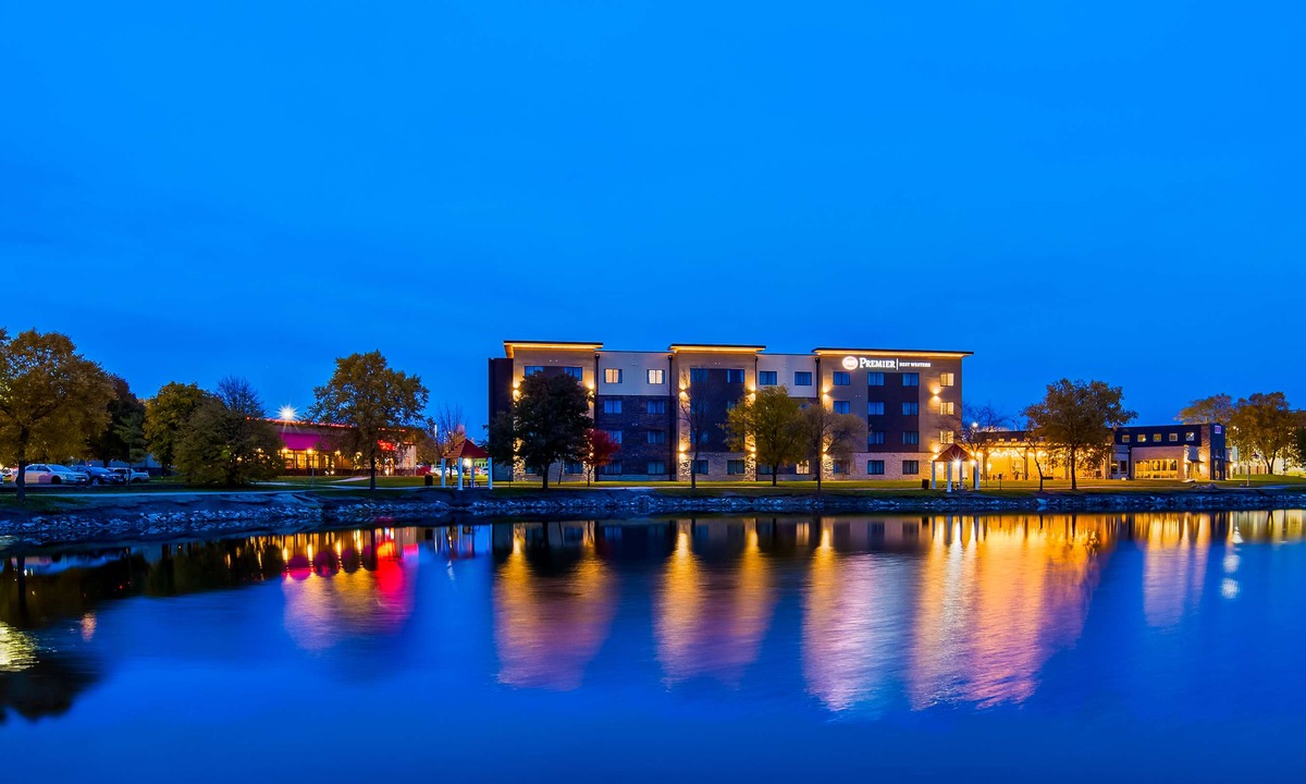 Ankeny Hotel | Best Western Premier Ankeny Hotel