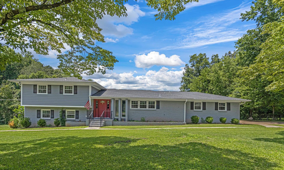 Huntsville House | Bethany Grove House | Large Group Getaway