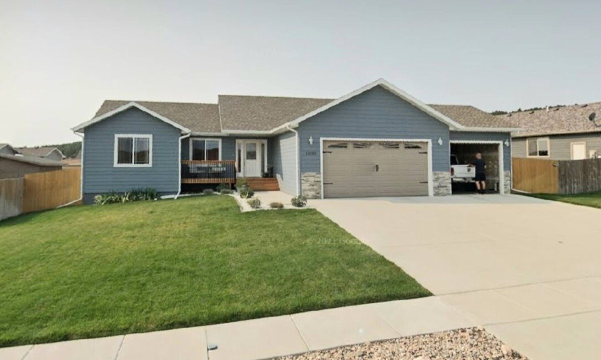 Summerset House | Big family home in Blackhills!