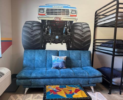 Pacific Hotel | Bigfoot Monster Truck suite for 5 near St Louis