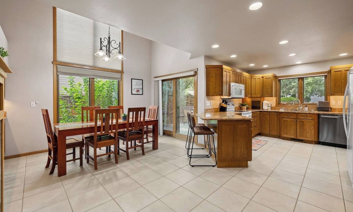 Rapid City House | Black Hills Executive Estate