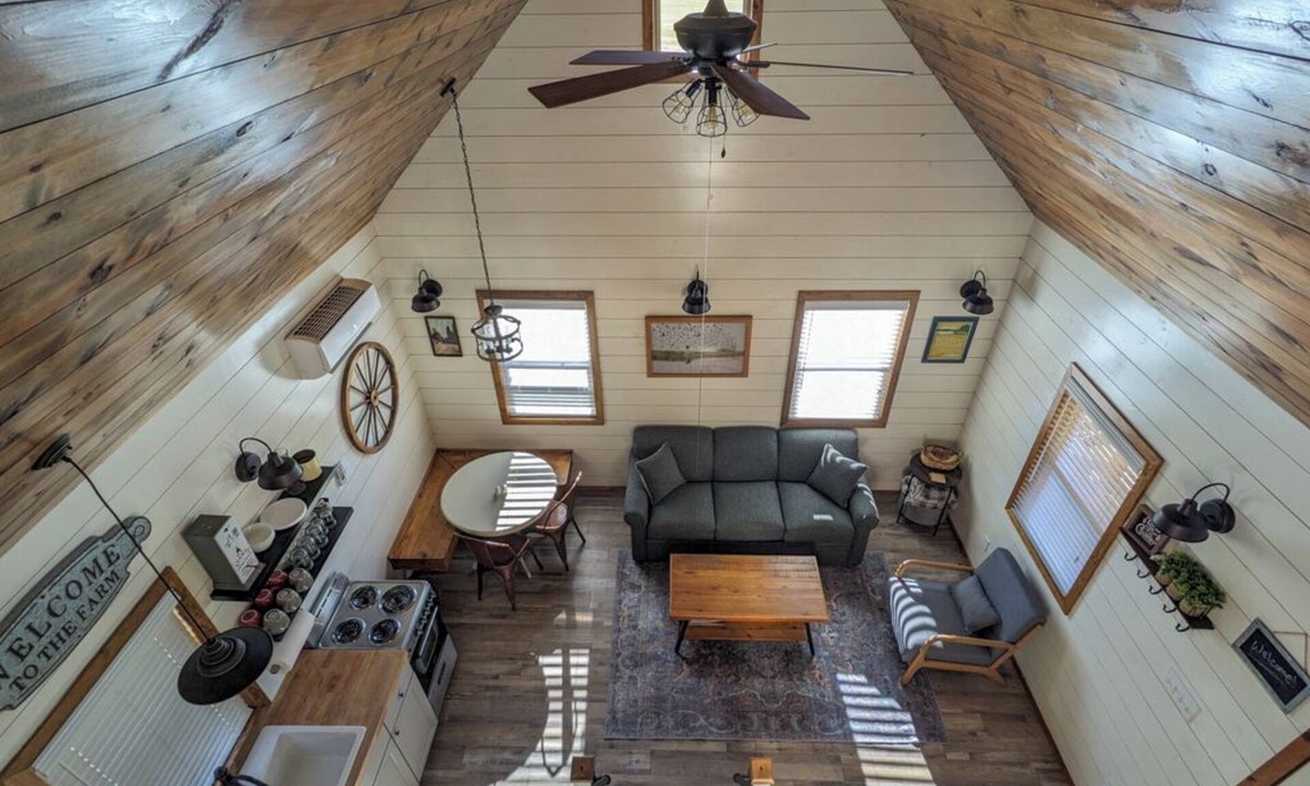 Custer House | Black Hills Farmhouse