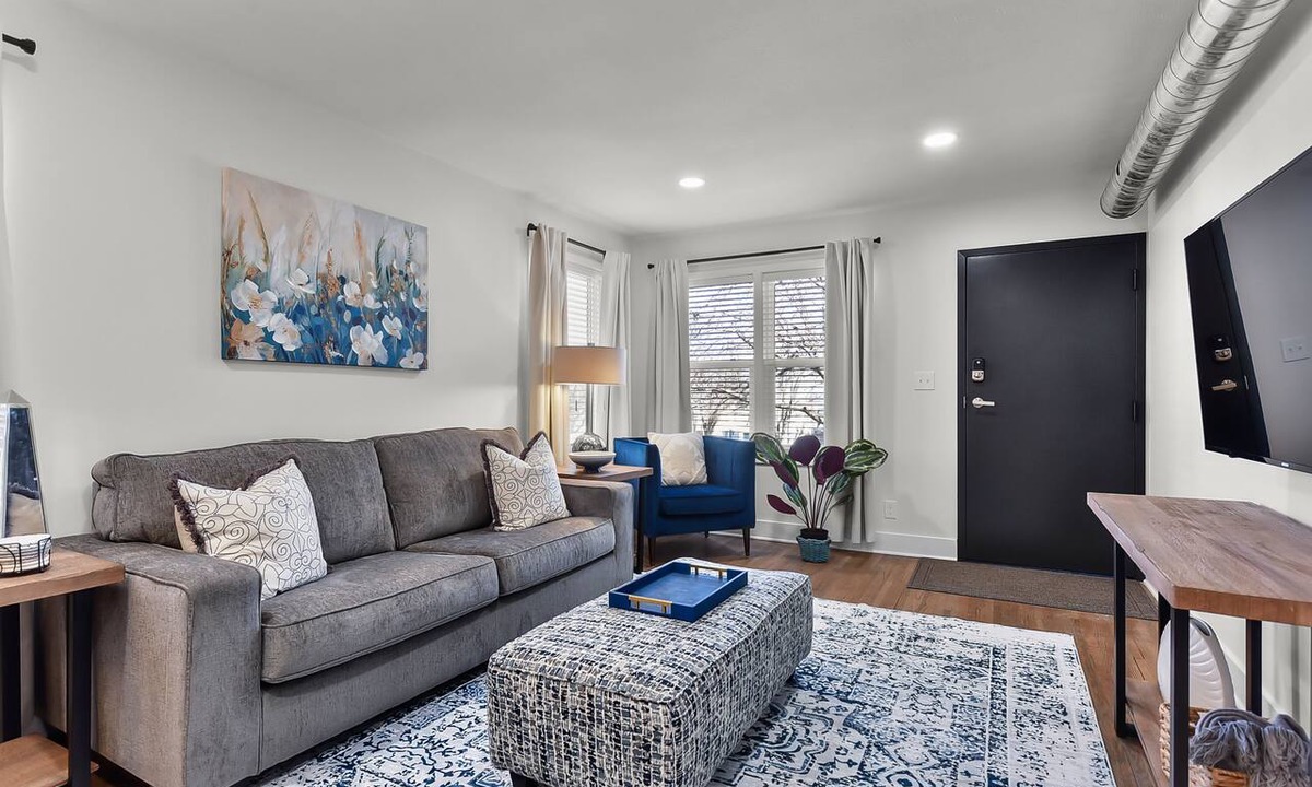 Downtown Omaha Apartment | Blue Oasis: Modern 1-Bed Retreat Apt 1
