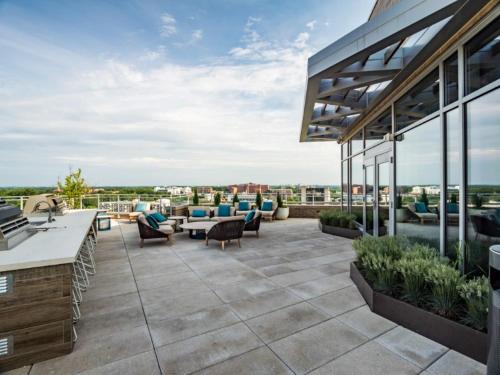 Woodmont Triangle Apartment | Bluebird Suites Near Chevy Chase