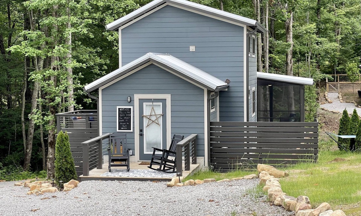 Tracy City Cabin | Bluebonnet at The Retreat at Water's Edge