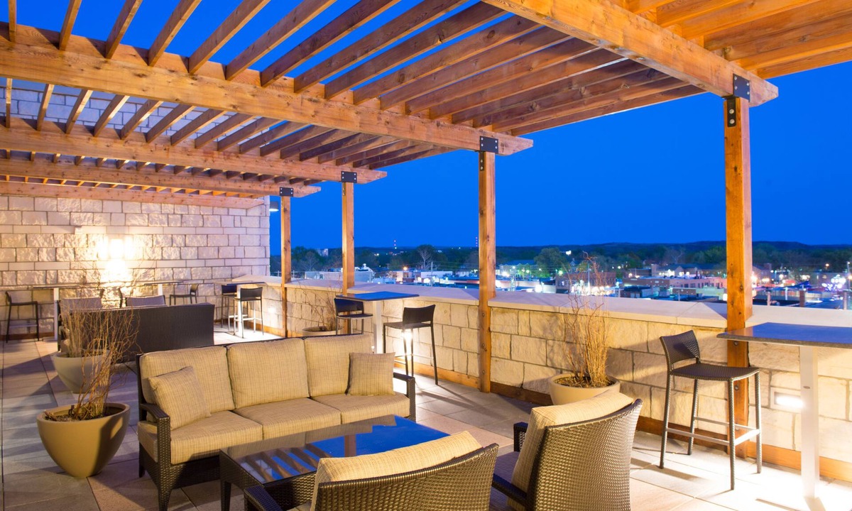 Manhattan Hotel | Bluemont Hotel