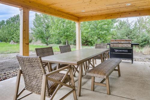 Pierre House | Boat & Fish on Cow Creek! Brand-New Pierre Home