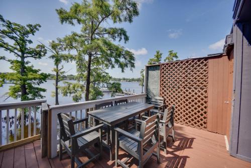 Elizabeth City House | Boat & Fish: Waterfront Gem on Pasquotank River!