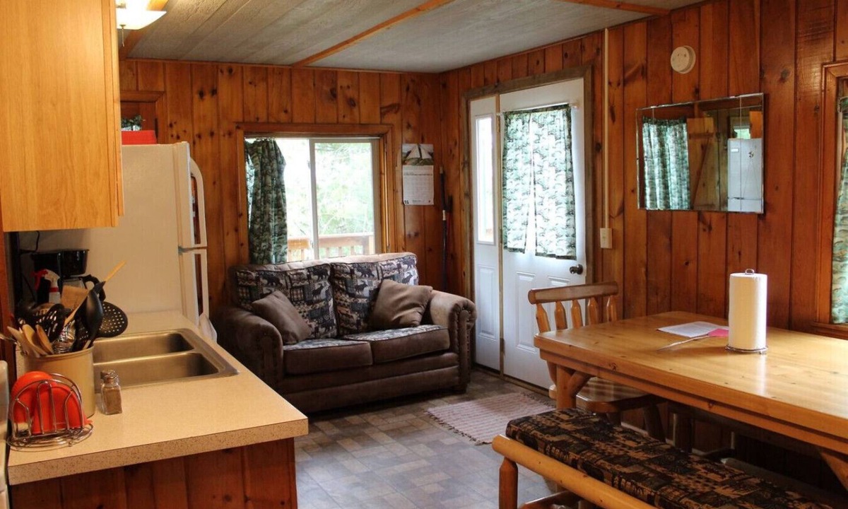 Deer River Apartment | Bowstring Shores Resort - Deer River, MN