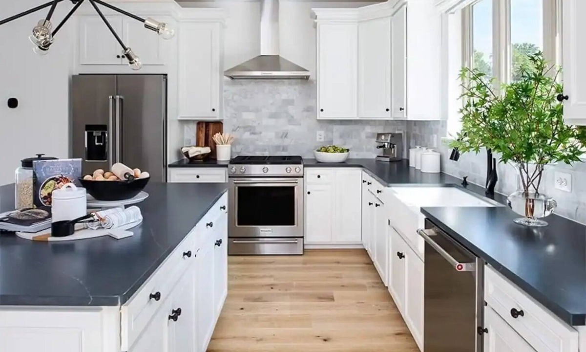 North Bethesda House | Brand NEW Designer townhome retreat in the city