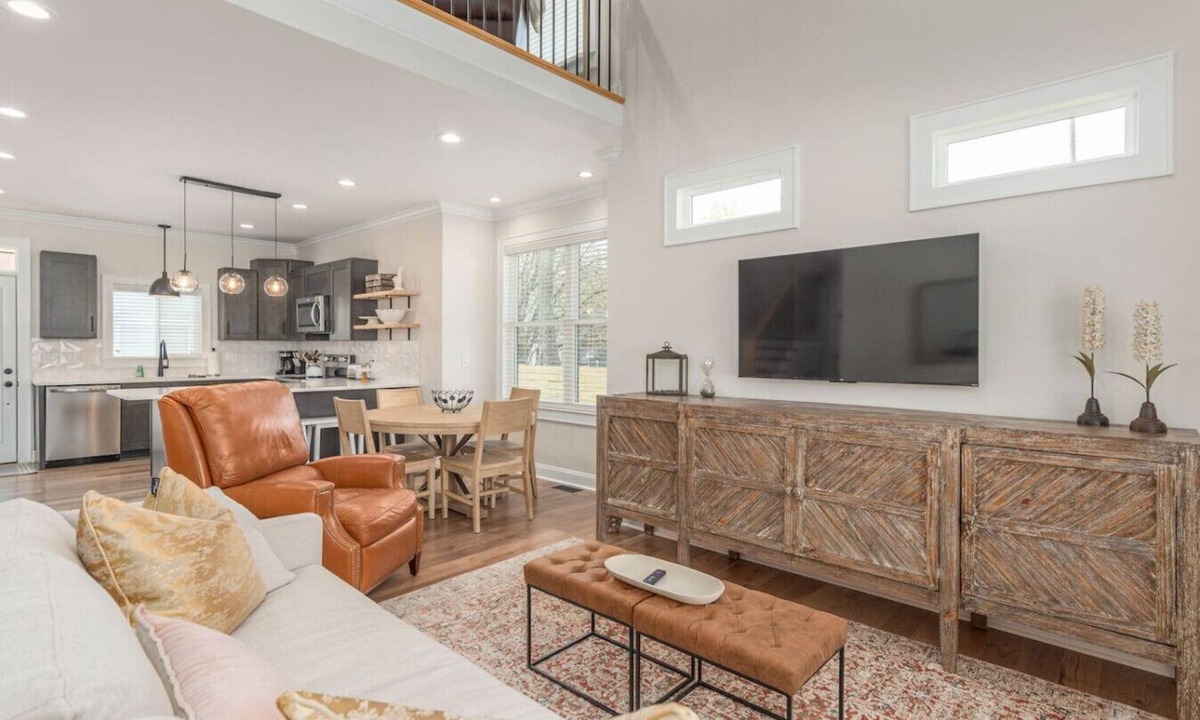 Travelers Rest House | Brand New Modern 2BR House - Walk to Main Street
