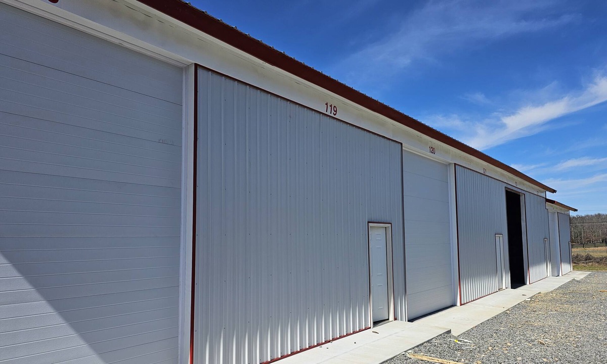 Albertville House | Brand New Shop Space, Man Cave, Storage, Business-the possibilities are endless!
