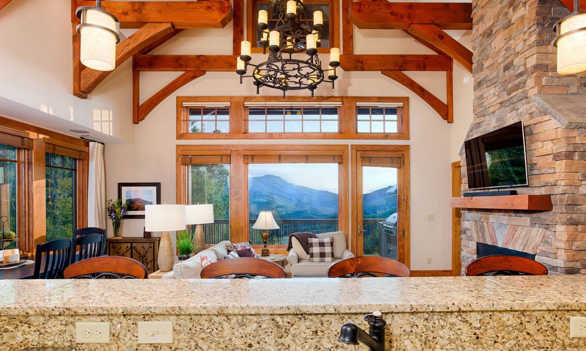 Boone Condo | Breathtaking View - Fabulous & Well-Stocked Kitchen - Now renting for October🍁🍂🍁