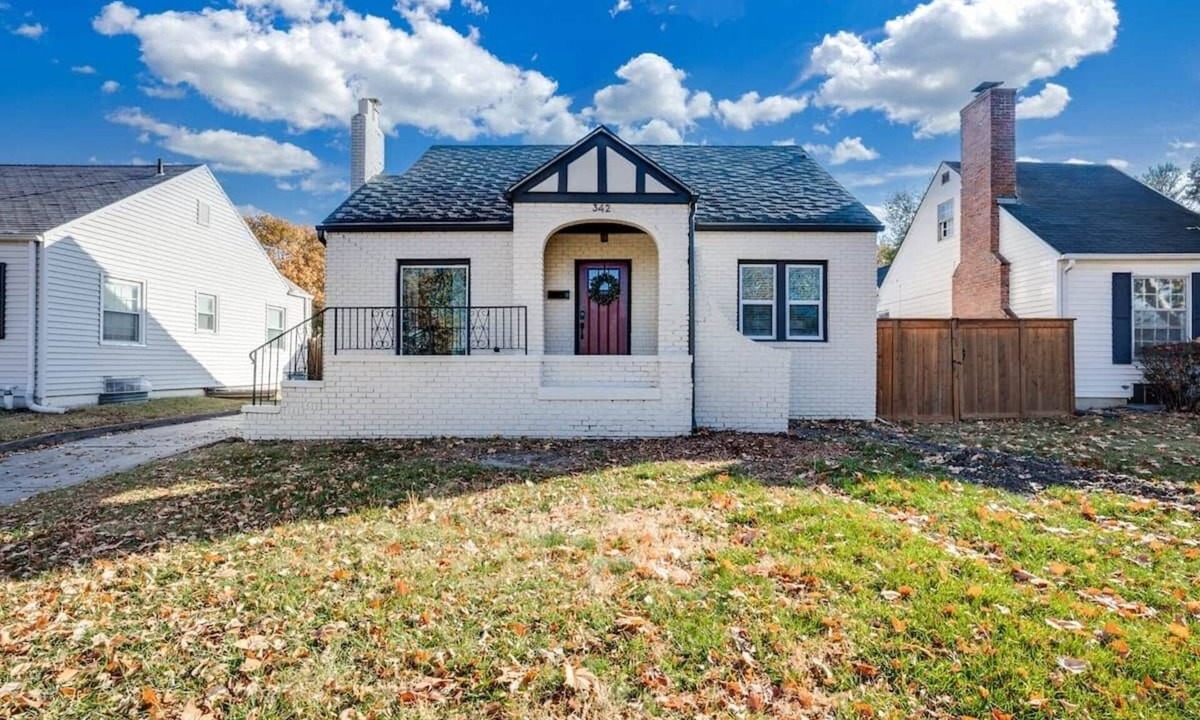 Wichita House | Bright & Cozy Retreat