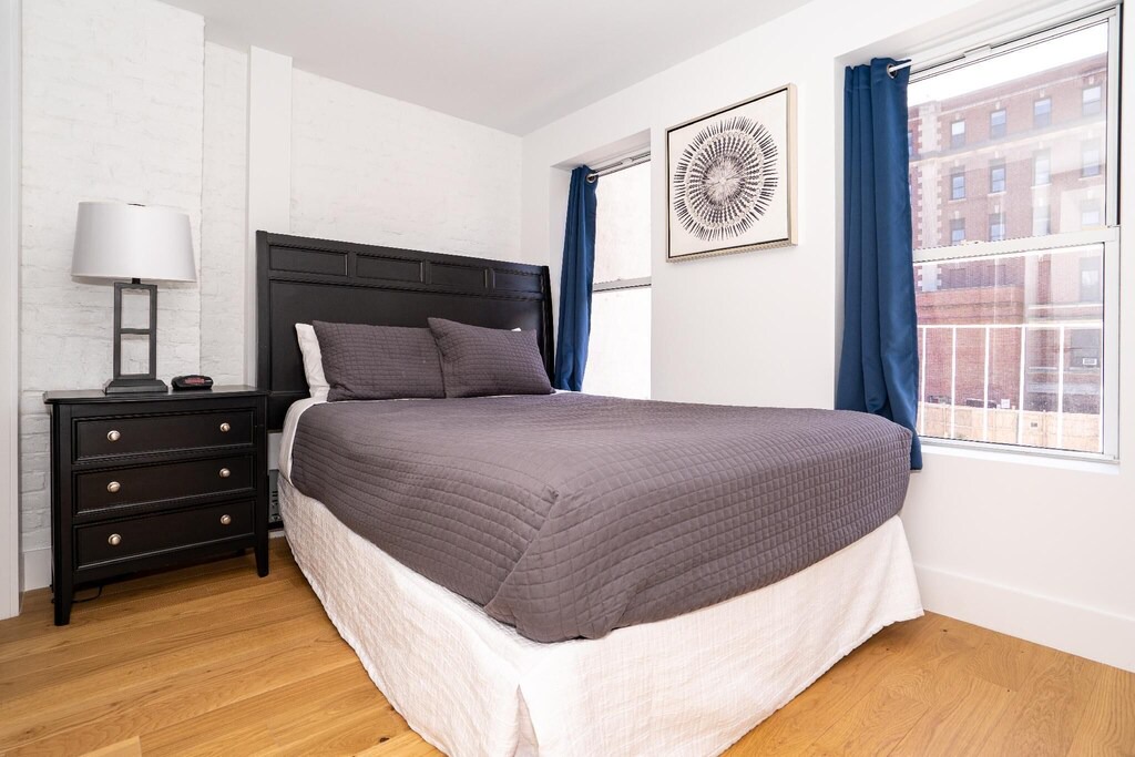 Brooklyn Heights Apartment | Brooklyn Heights 30 Day Rentals Three Bedroom