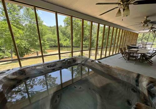 Mentone House | Brushy Creek Lodge - Riverfront, Hot Tub, Fire Pit
