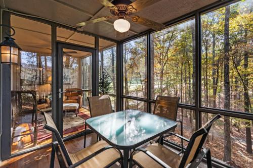 Big Canoe Apartment | Buckanoe Condo -Hiking Trails Wood-Burning Fireplace Community Pools