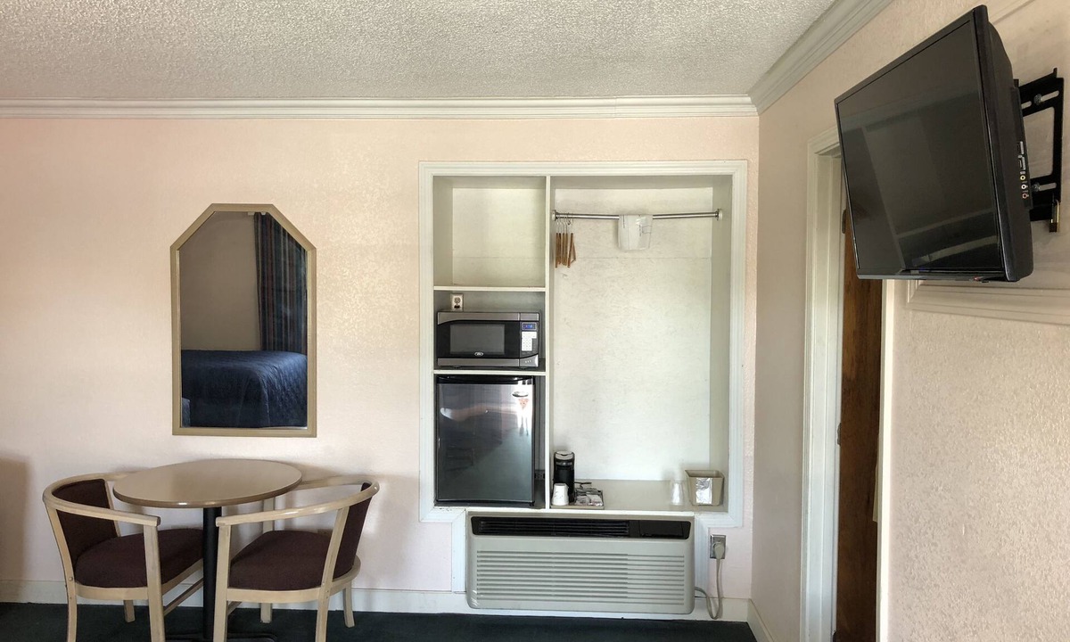 Jasper Hotel | Budget Inn