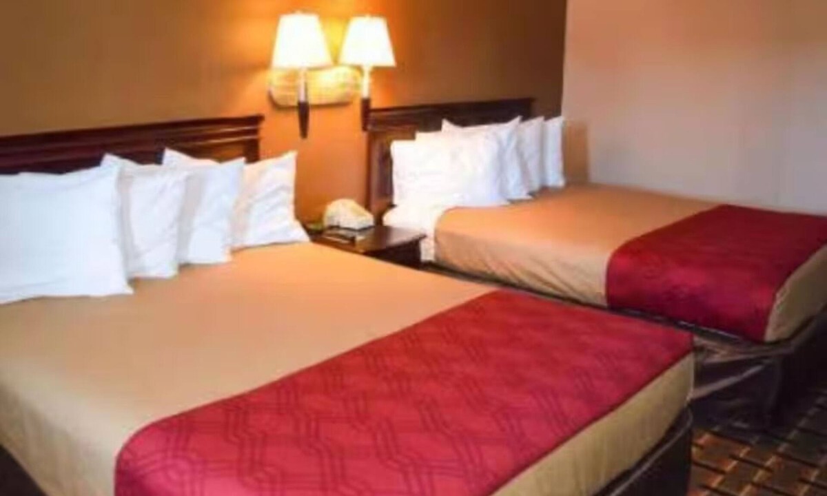 Richburg Hotel | Budget Lodging Perfect for Road Trips – Explore Richburg + Nearby Festivals
