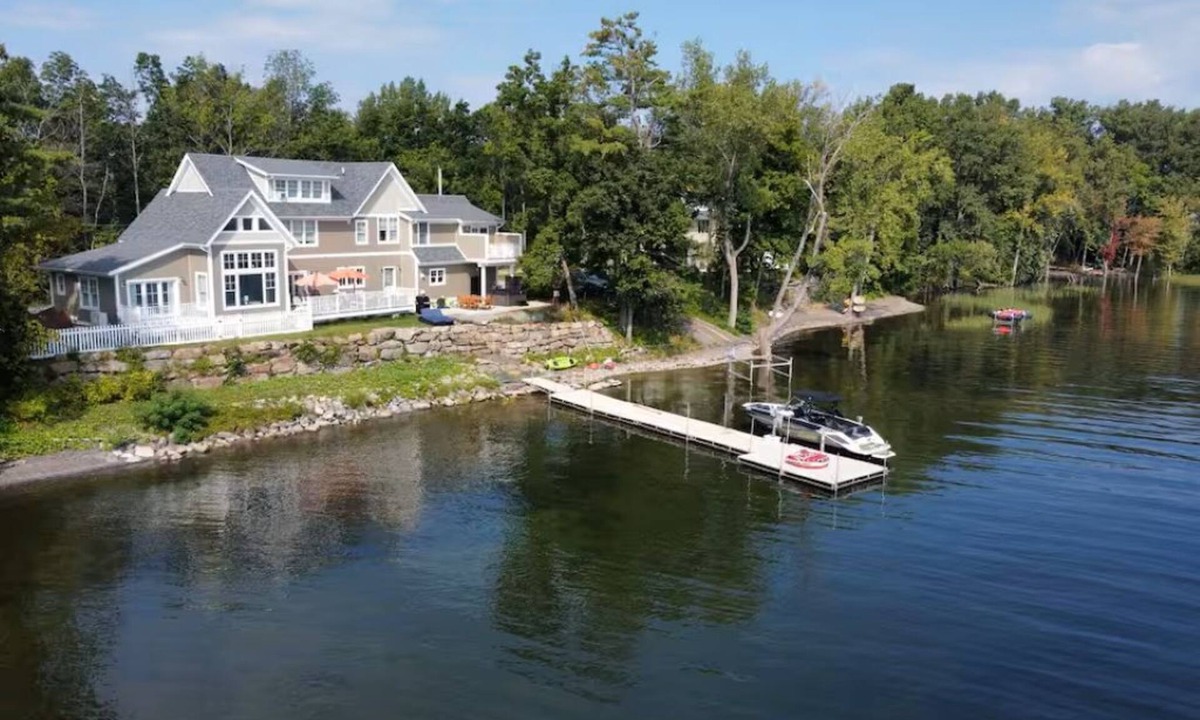 New North End House | Burlington Lakefront Luxury 6 bed/3.5 bath