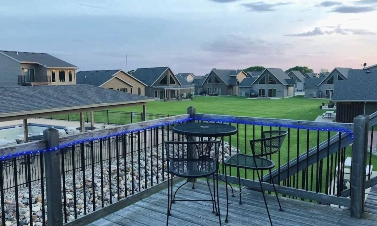 West Okoboji Cabin | Cabin 116 at Bridges Bay