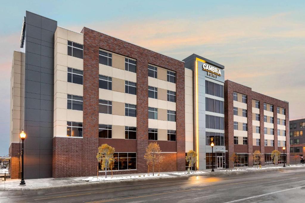 NoDo District Hotel | Cambria Hotel Omaha Downtown