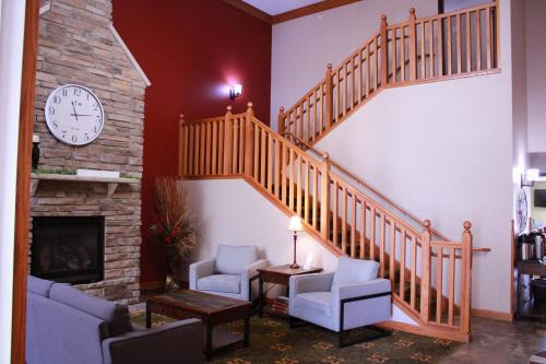 Canby Hotel | Canby Inn and Suites