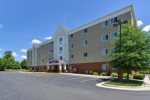 Winchester Hotel | Candlewood Suites Winchester by IHG