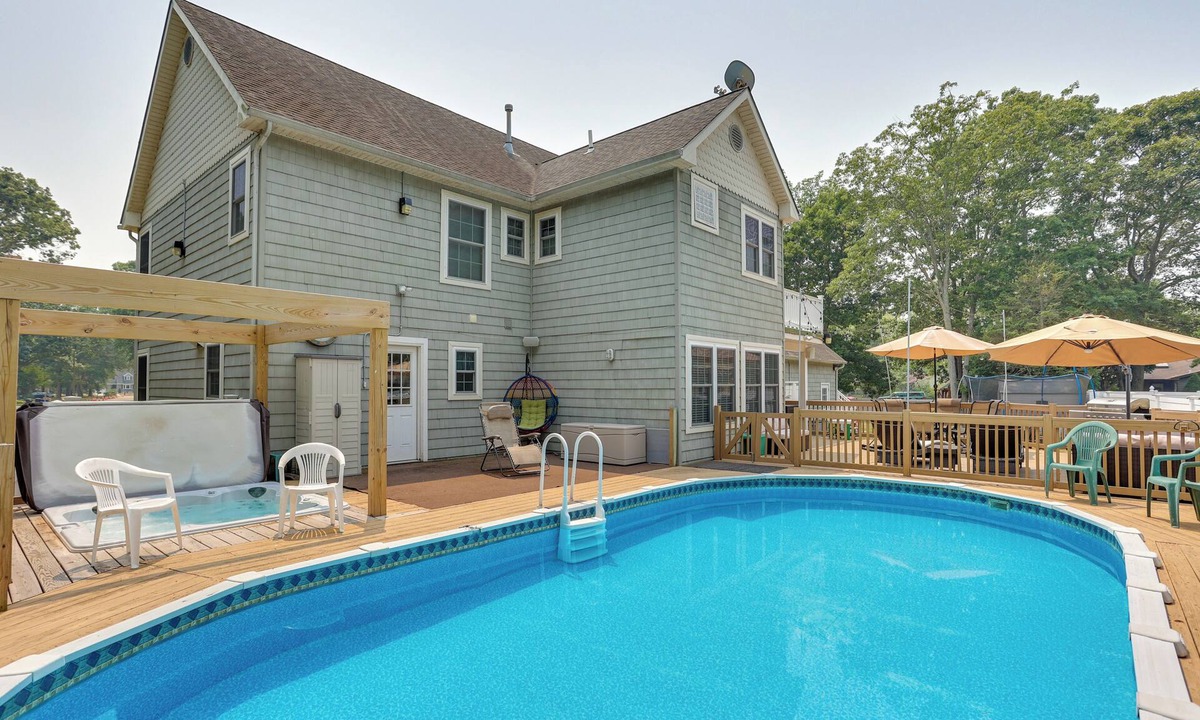 Lower Township House | Cape May Getaway w/Private Deck & Hot Tub!