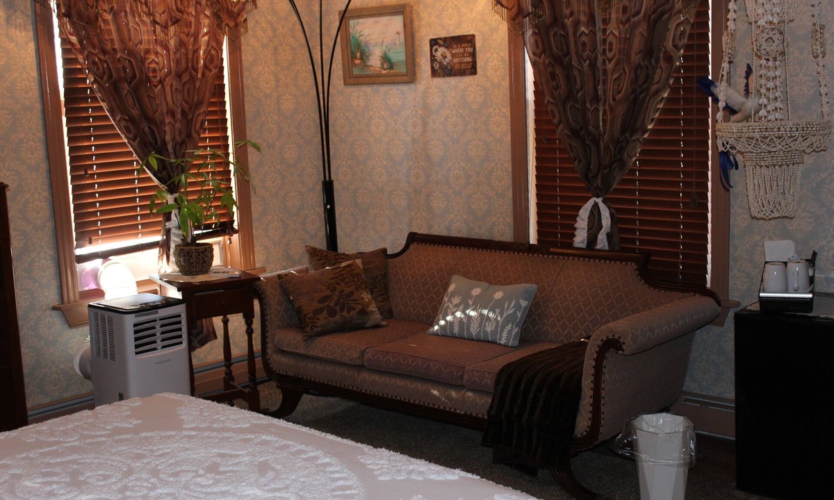 Palmyra Bed & Breakfast | Carriage Stop Bed & Breakfast