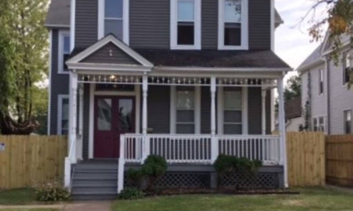 Davenport Apartment | Centrally located, completely remodeled Full Apt unit
