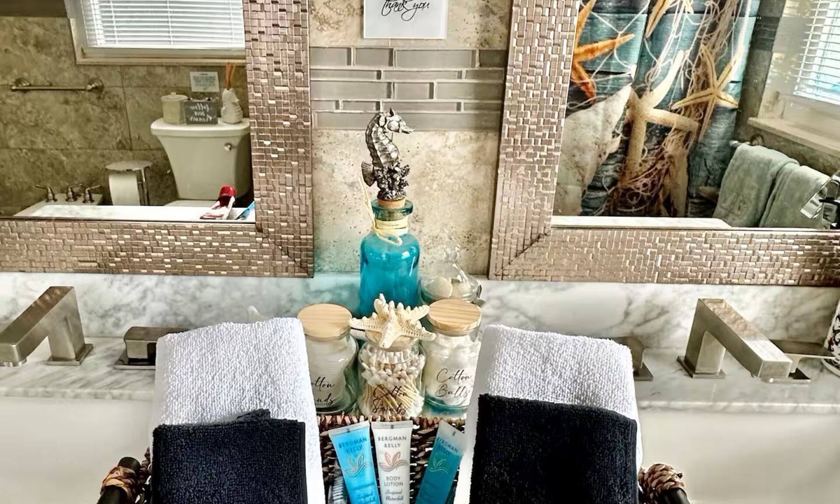 Mystic Island House | Charmingly decorated , beautiful lagoon front beach house in Little Egg Harbor