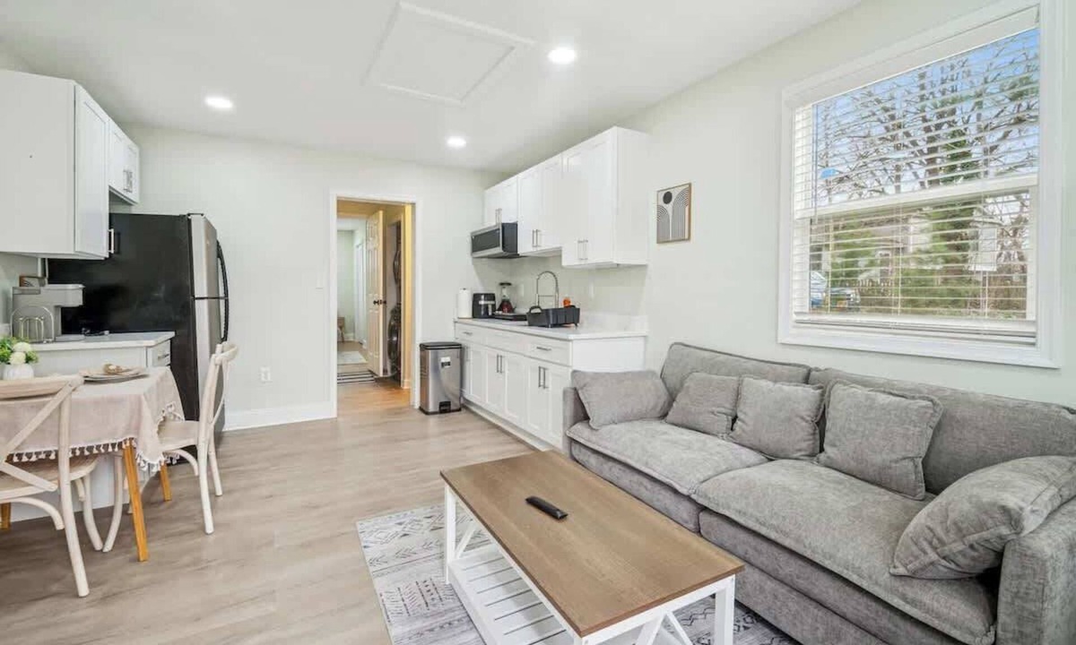 Hanover Apartment | Charming 1BD 1BA, Central Loc!