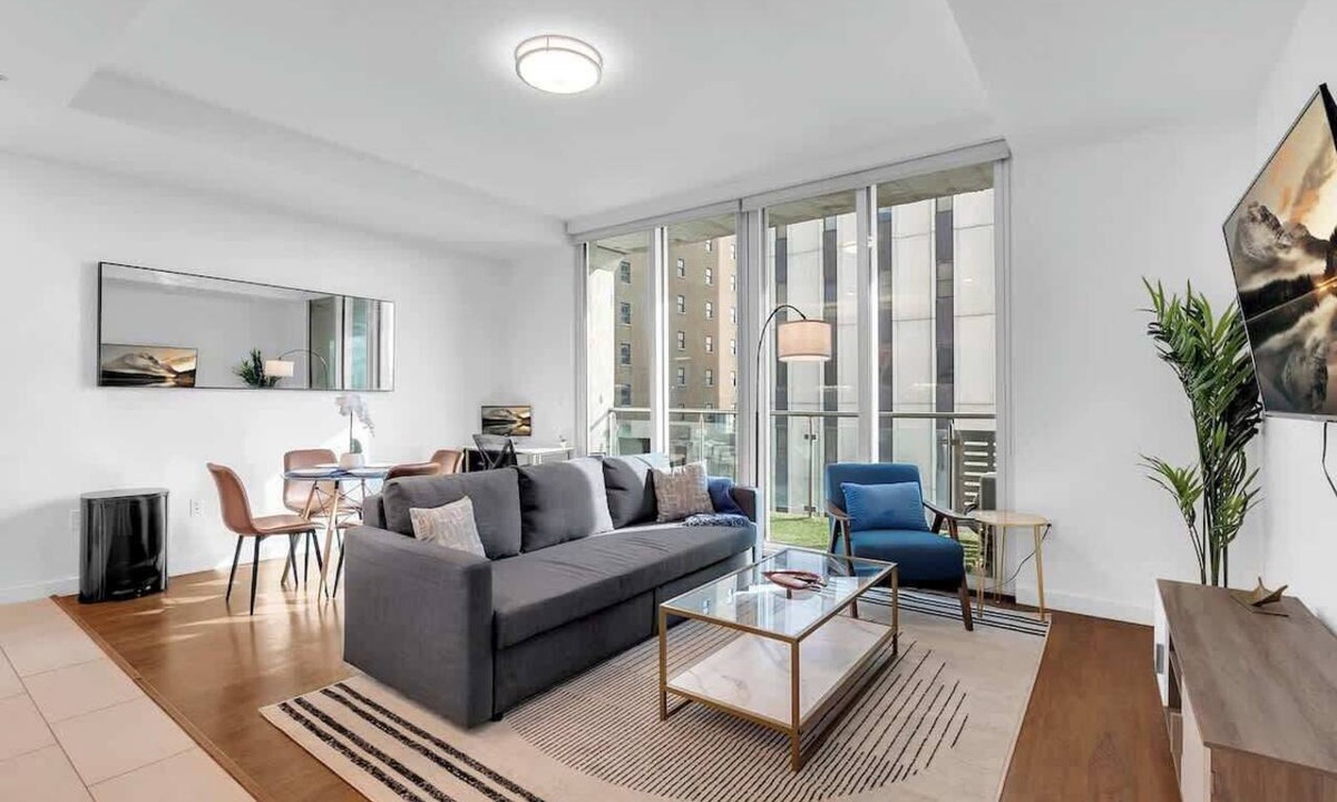 Downtown Tulsa Apartment | Charming 1BD/1BA Getaway in Tulsa with Gym