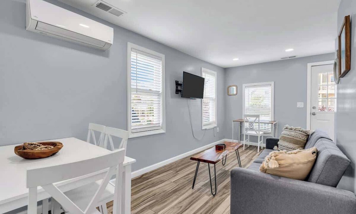 Ocean Grove Apartment | Charming 1BR Apt w/Balcony near Beach & Asbury