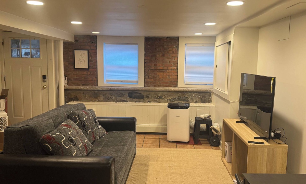 Brooklyn Apartment | Charming 2-bedroom apartment in Brooklyn with WiFi, close to Manhattan