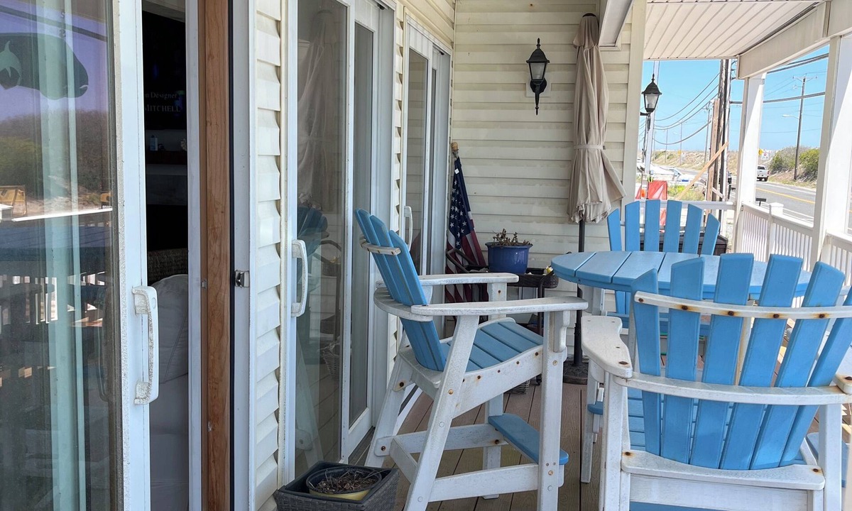 Dennisville Condo | Charming 3-bedroom condo across from the beach in Sea Isle City. Bay in back.