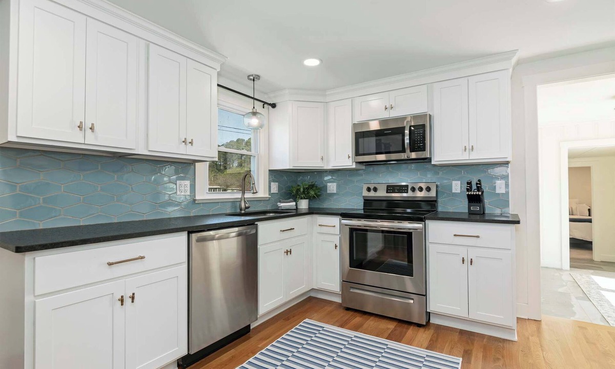 Wittman House | Charming 3 Bedroom Cottage – 6 Miles to St. Michaels