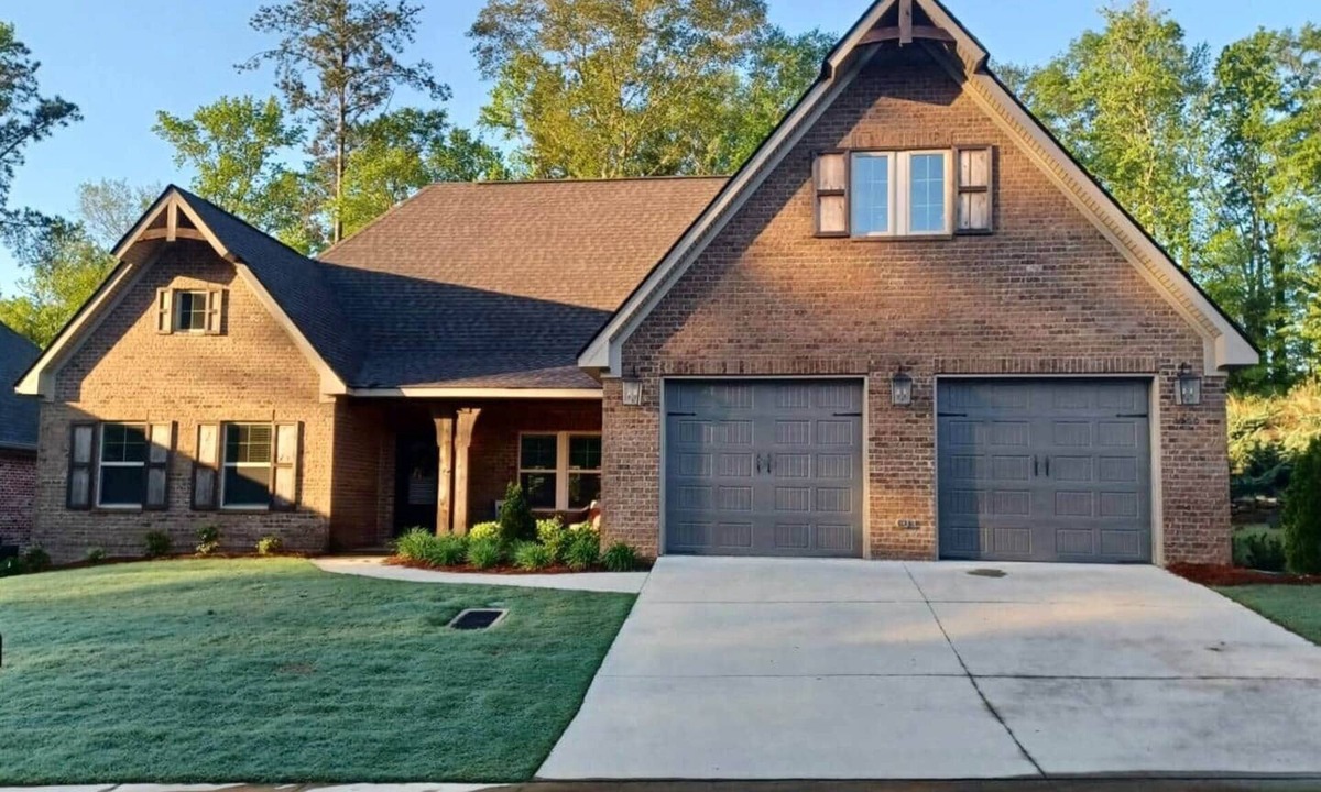 Auburn House | Charming 3-bedroom Gameday House in Auburn!