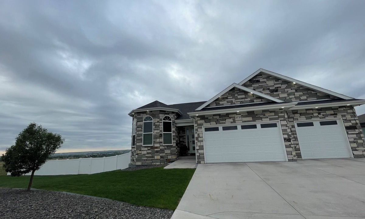 Ranchettes House | Charming 3-bedroom house in Cheyenne with WiFi, AC. Amazing views! Sleeps 8