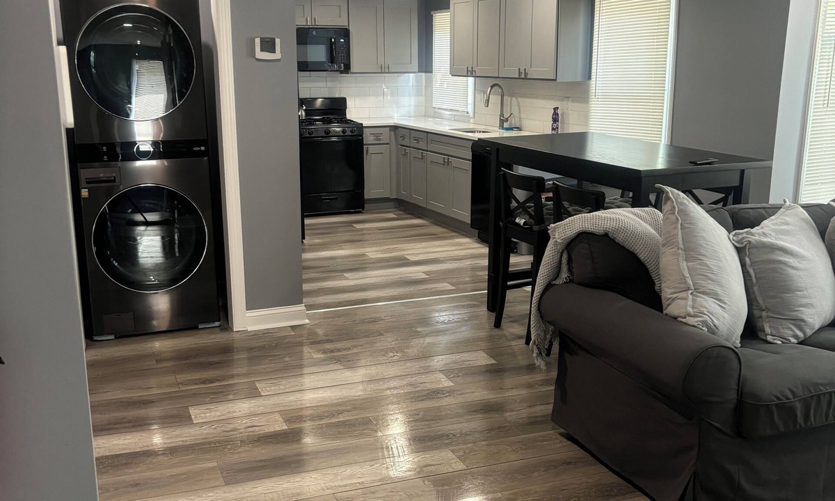 Trenton House | Charming 3-bedroom house with AC, WiFi in fantastic Trenton