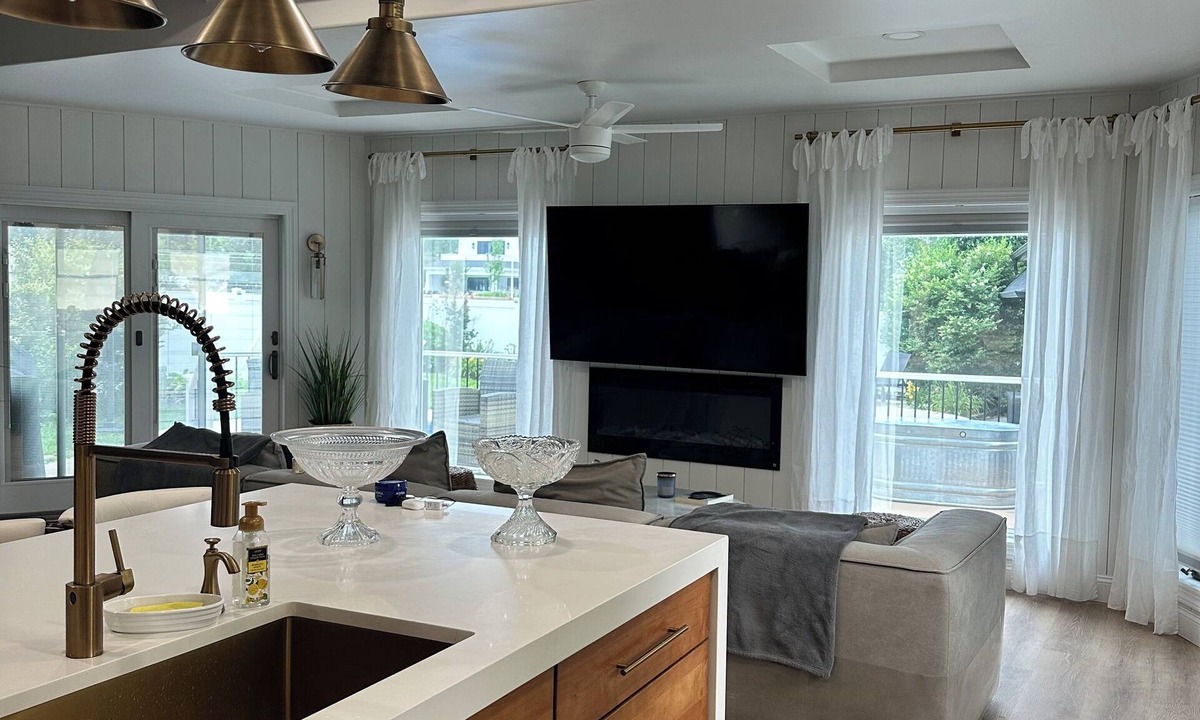 Spring Lake Heights House | Charming 4-bdrs retreat with pool house in lovely Spring lake near the beach