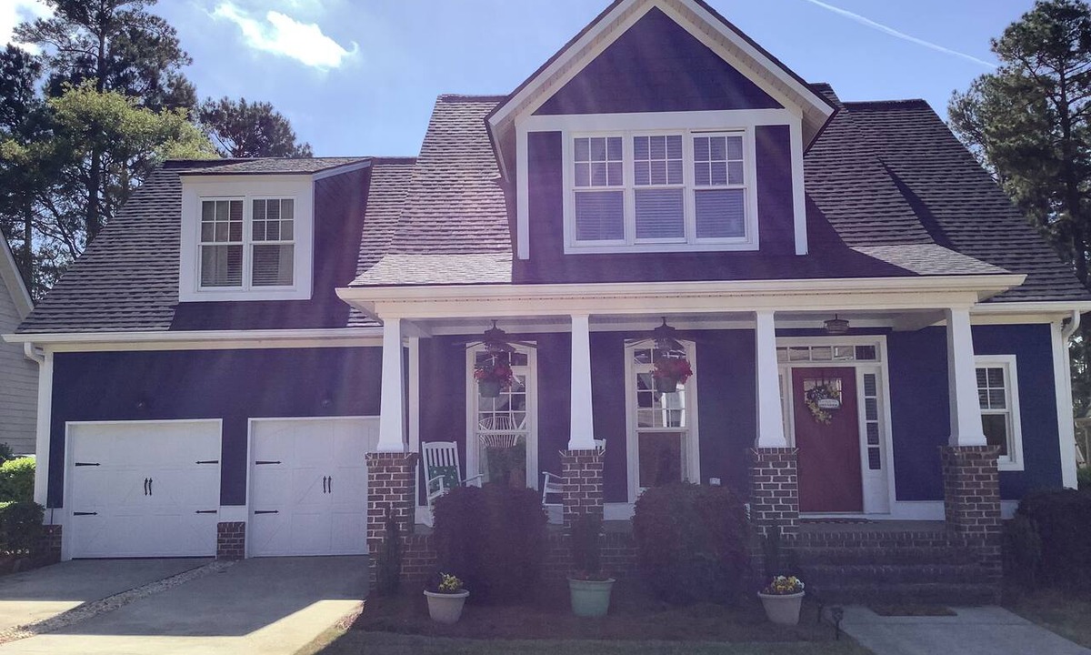 Evans House | Charming 4 bedroom two story home in a golf course neighborhood.